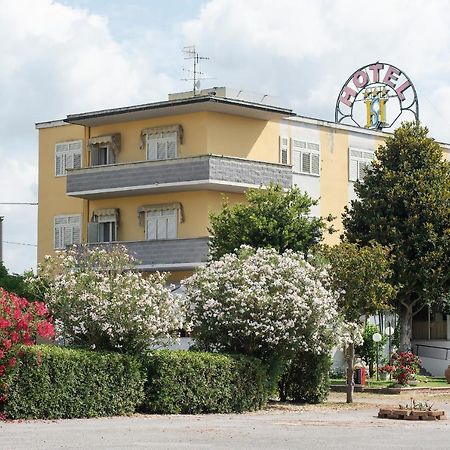 Hotel Sabatino Follonica Bagian luar foto